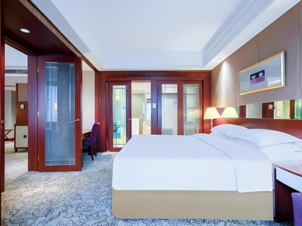 Chengdu Taihe International Hotel Exterior photo
